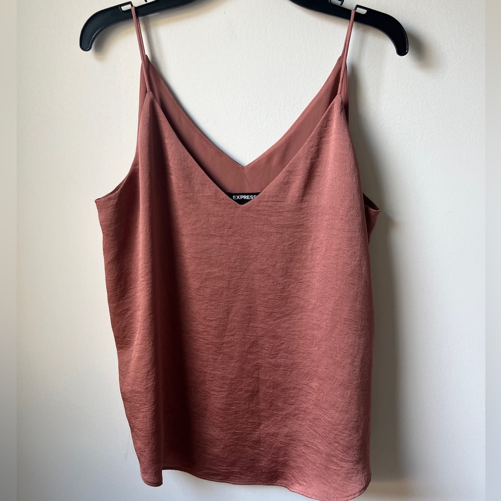 Express Top - New!! - Picture 2 of 4